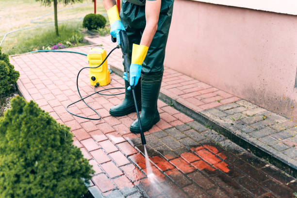 Why Choose Our Certified Pressure Washing Experts for Your Project Needs in Crooked River Ranch, OR?